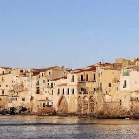 Del Duomo A 2 Minuti Spiaggia Wi-fi E Aria Condizionata Cefalù