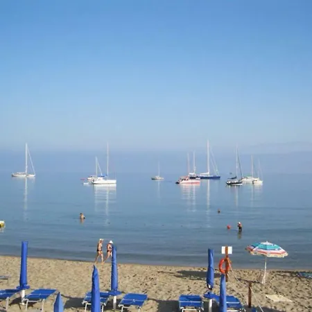 Del Duomo A 2 Minuti Spiaggia Wi-fi E Aria Condizionata Ferienhaus