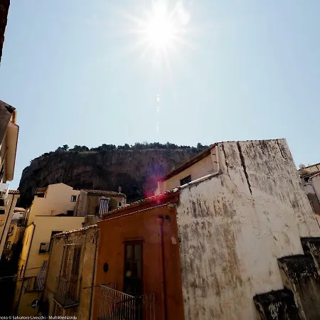 Del Duomo A 2 Minuti Spiaggia Wi-fi E Aria Condizionata Cefalù